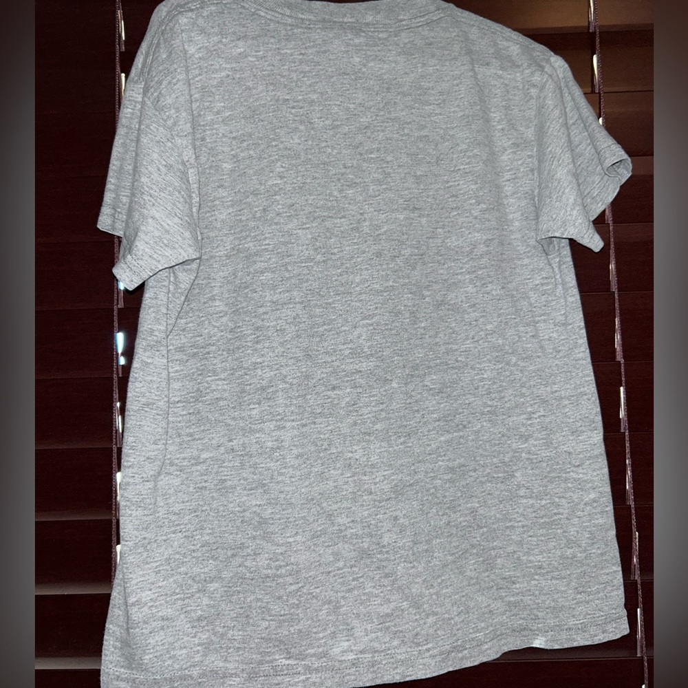 shirt - Picture 2 of 3